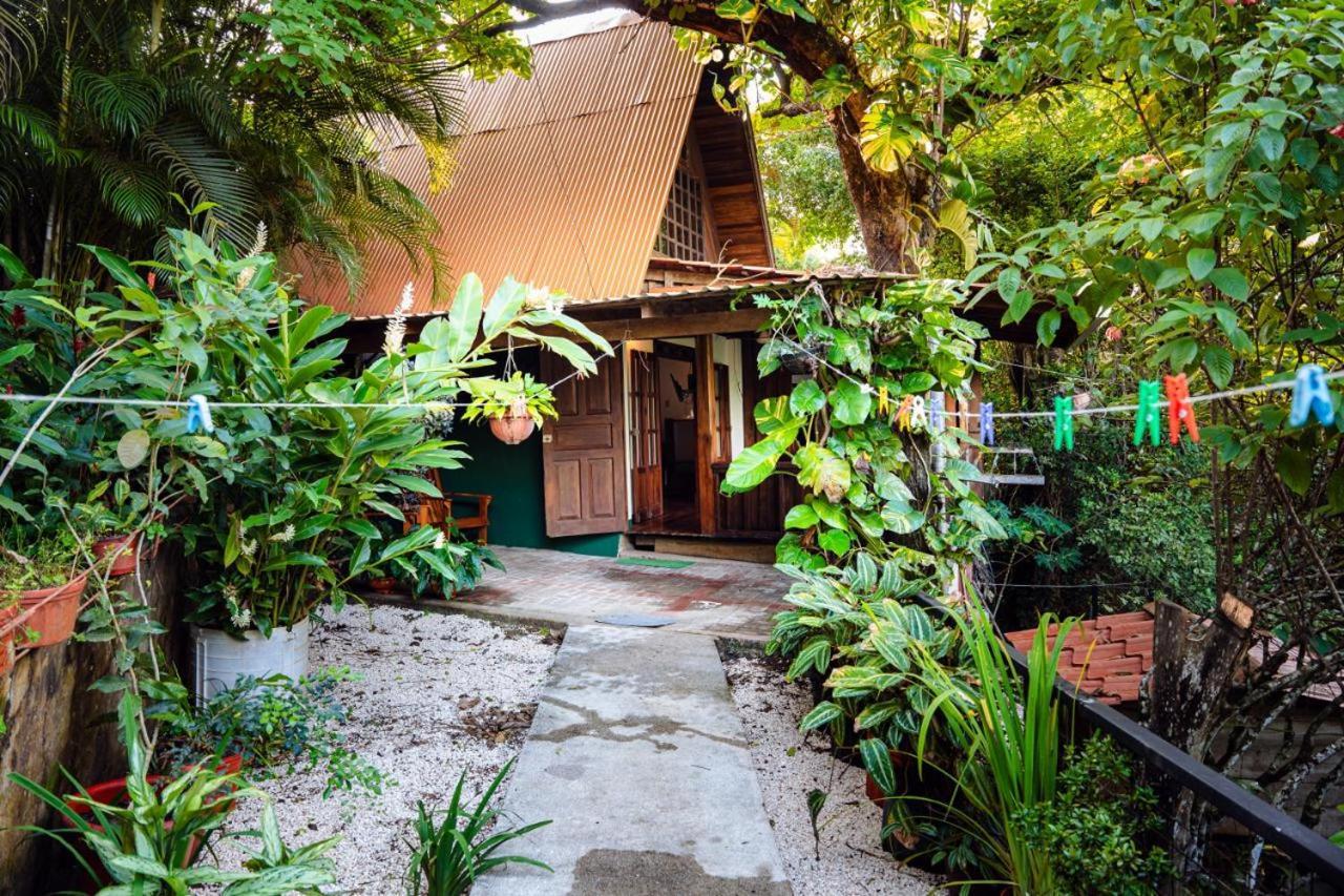 Flor De Paraiso Bungalows Montezuma Exterior photo